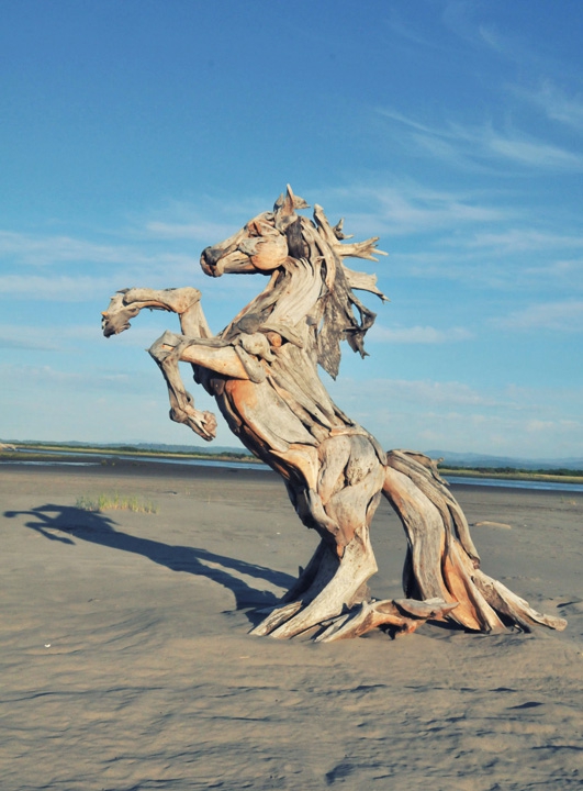 Sculptures-made-​​of-driftwood-just3ds.com-2