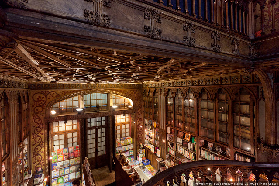 Most-beautiful-bookstore-just3ds.com-17